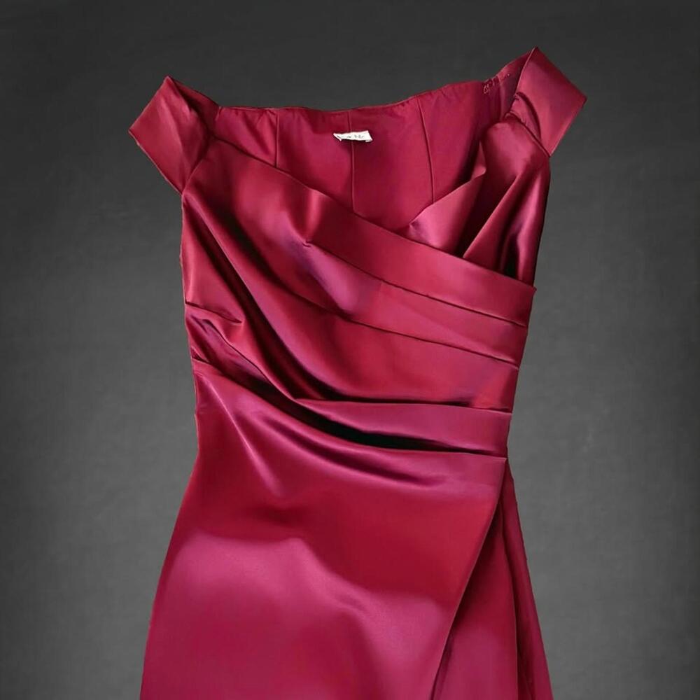 Y2K 2000 Vintage. "Cache" Burgundy Off-Shoulder Satin Cocktail Dress (S)